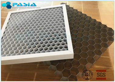 Porcellana Il centro durevole del miele/centro di alluminio utilizzato nelle varie grate del riflettore di mostra fornitore