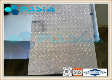 Porcellana Bordo di alluminio di uso dell'industria aerospaziale dei pannelli del favo della superficie di Treadplate esposto fornitore