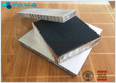 Porcellana Materiale ad alta resistenza del favo per l'anti pavimento composito statico del favo di alluminio fornitore