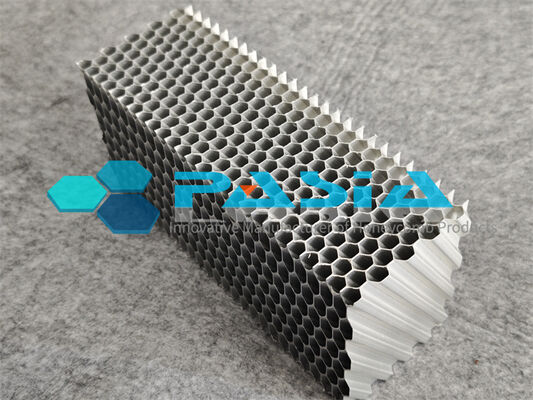 Porcellana Corrosion Resistant Chromate‑coated Aluminum Honeycomb Energy Absorber Pad in 1250×1250mm Size for Railway Vehicle Buffering with Stable Plateau Stress Characteristics. fornitore