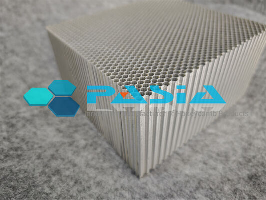 Fogli di alluminio pulito trattati con nucleo di nido di miele di alluminio e cromo esavalente per applicazioni di fascia superiore fornitore